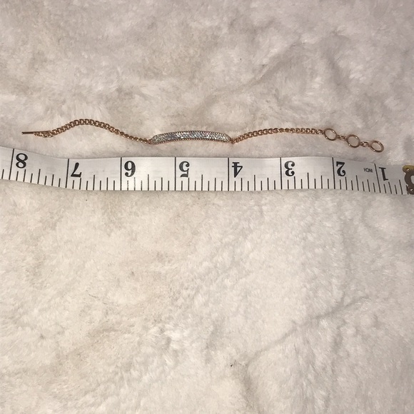 Swarovski rose gold plaque toggle bracelet - Picture 7 of 7